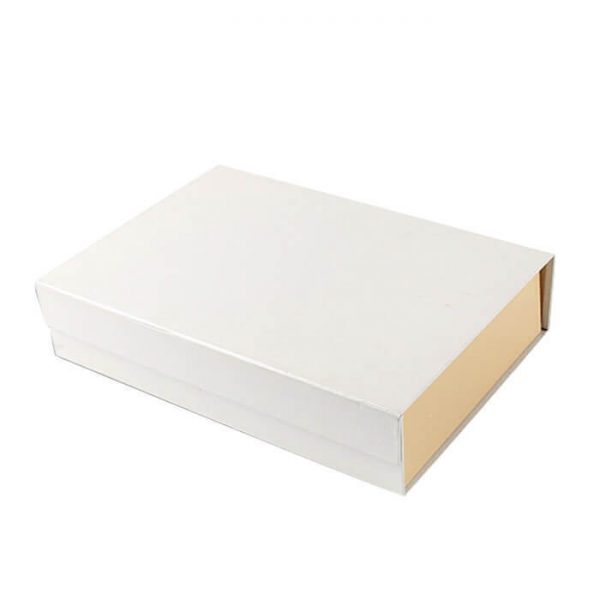 High Quality Foldable Magnet Packing Box For Clothes Packaging1
