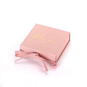 Gift Box With Ribbon1