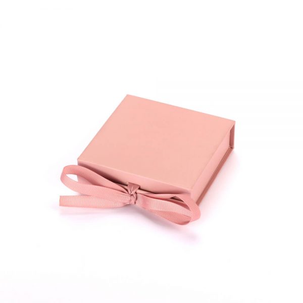Gift Box With Ribbon5